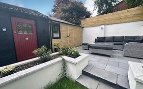 Garden Lodge